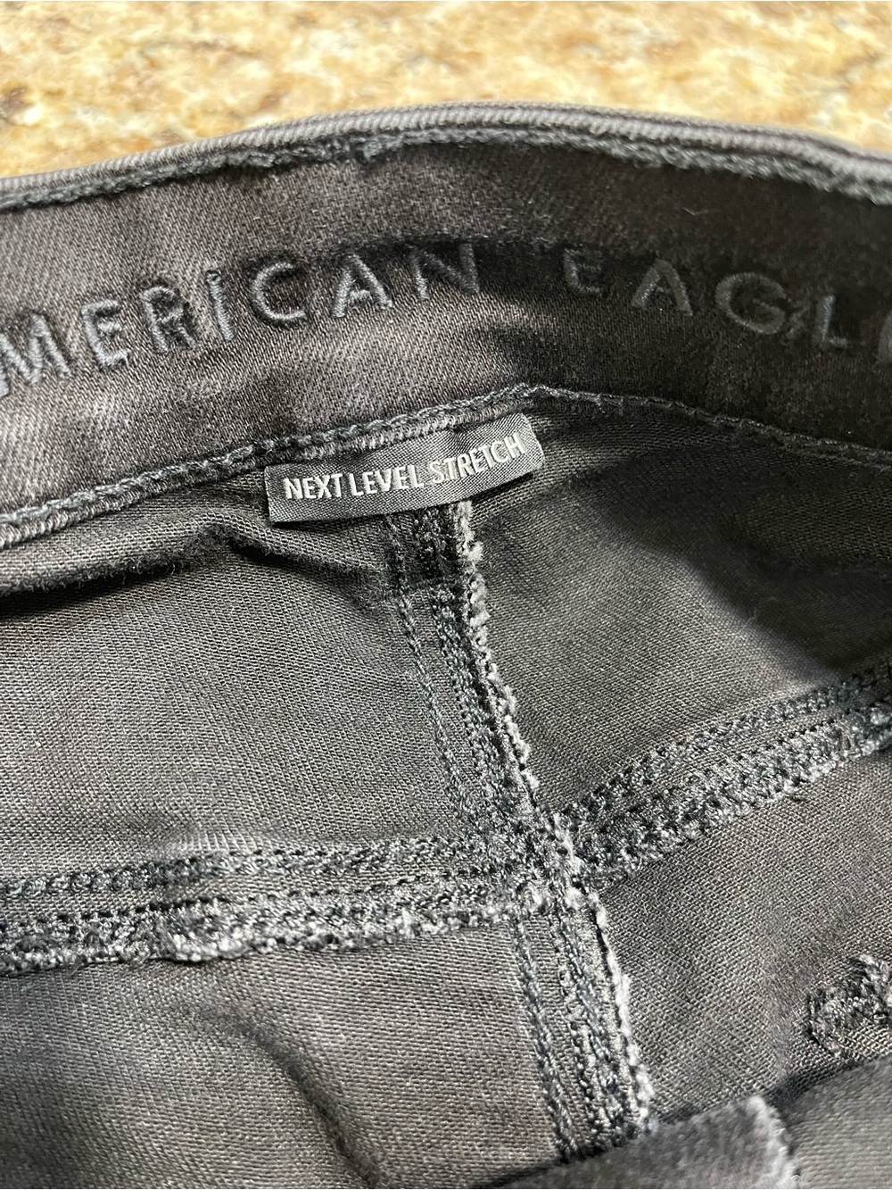American Eagle Next level high waisted Capri 
Size 8 - Picture 7 of 9